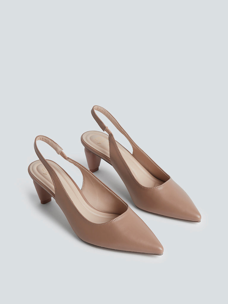 LUNA BLU Light Tan Pointed-Toe Slingback Pumps